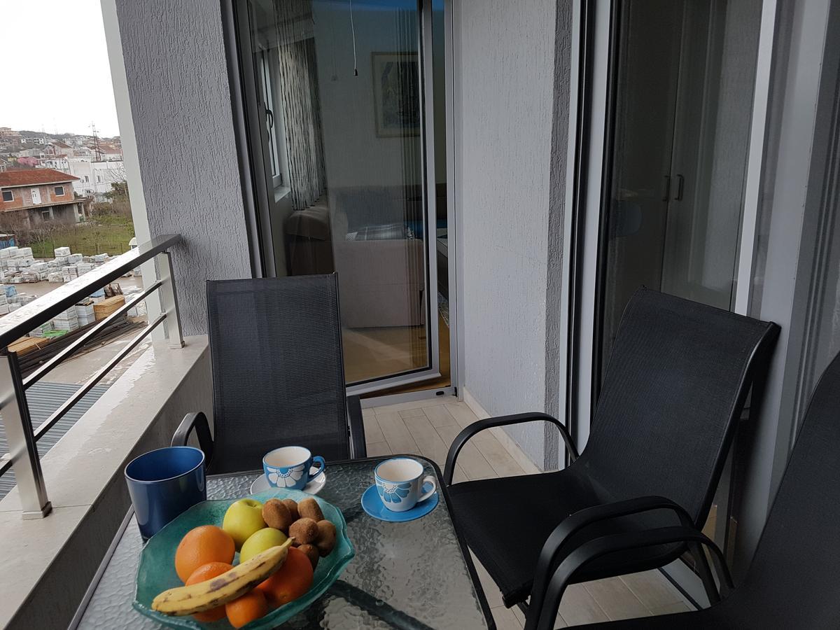 Apartman Dajana Ulcinj Exterior foto