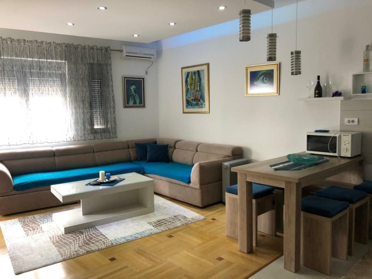 Apartman Dajana Ulcinj Exterior foto